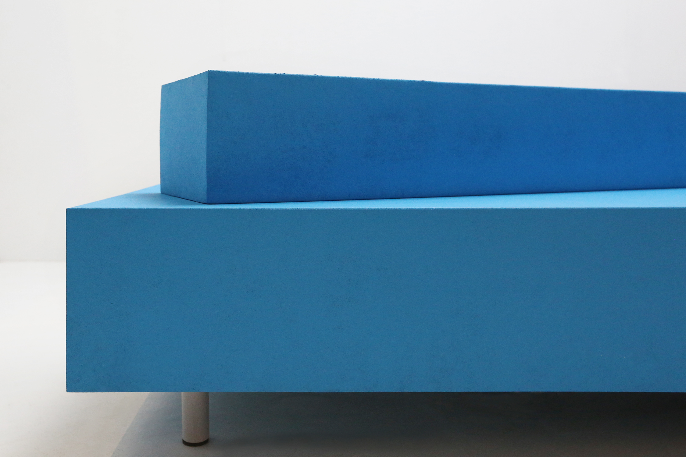 Maarten Van Severen Blue bench BB97thumbnail